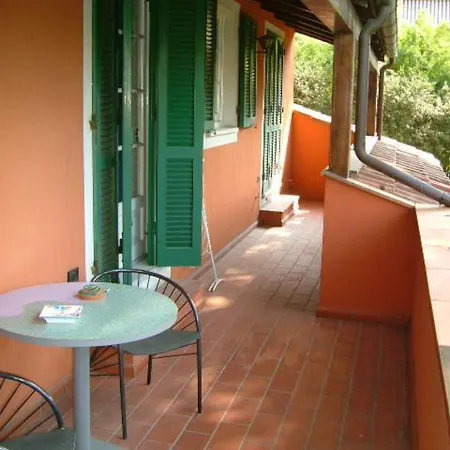Nocleg ze śniadaniem Il Giardino Antico B&B Carrara